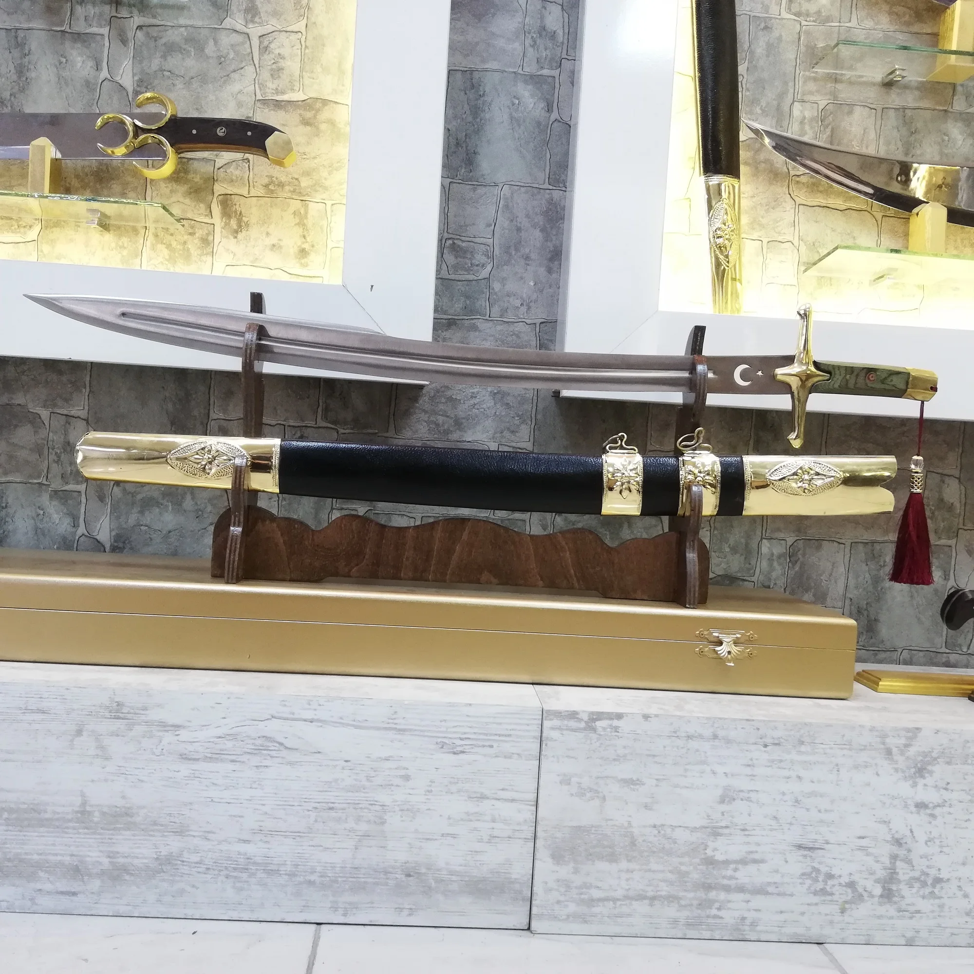 

Turkish Ottoman Sword - ERTUGRUL Edition - 100% Handmade Hammered Steel Sword - Free Shipping