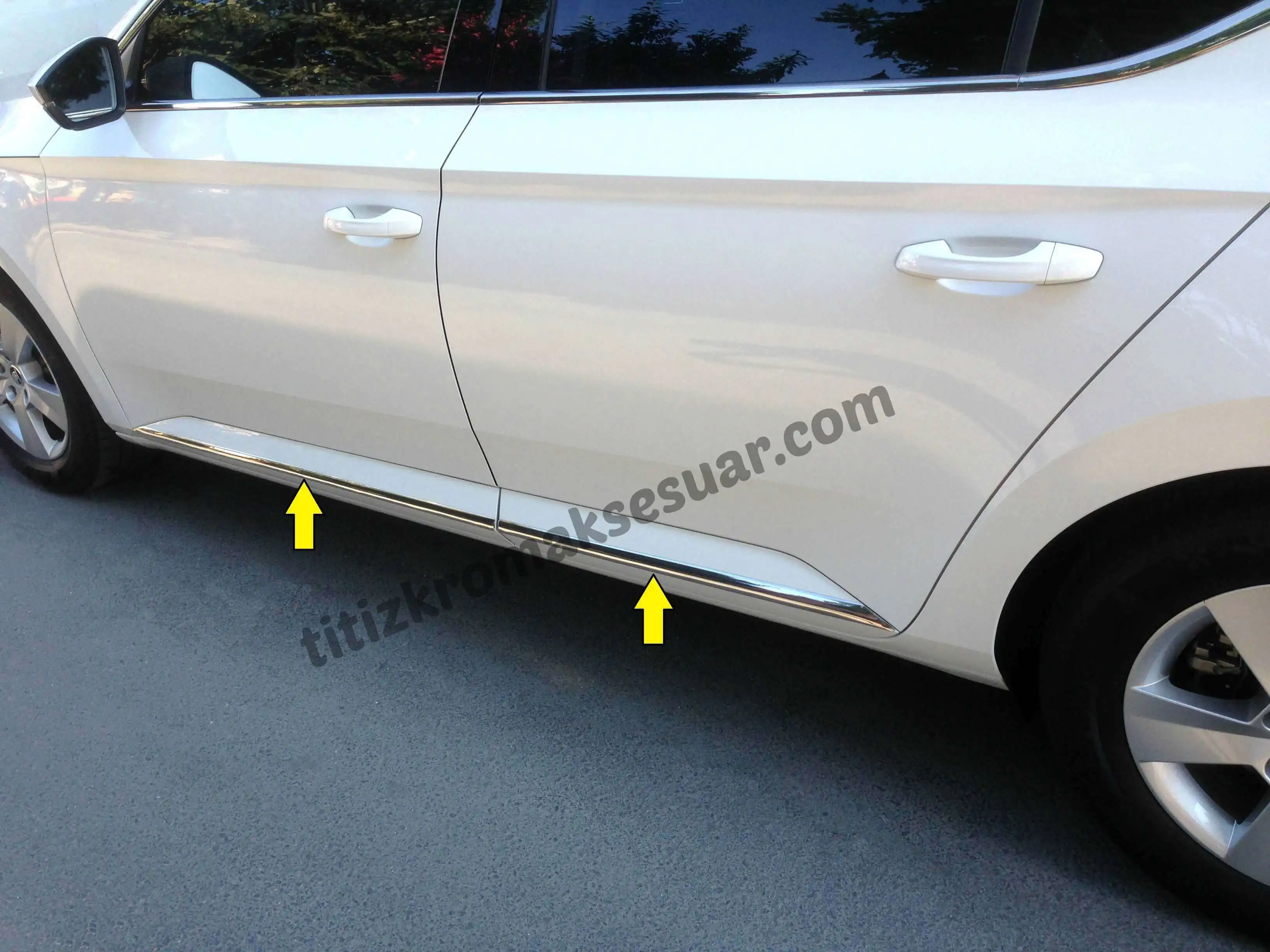 For Skoda SuperB Chrome Door Side Streamer 2015 2016 2017 2018 2019 2020 and 4 Pieces Car Accessories  Special Chrome Accessory