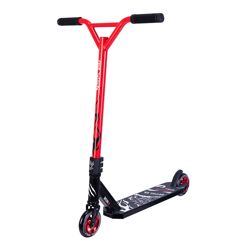 DEMON D6 BESTIAL WOLF Pro Scooter Freestyle red and black table.