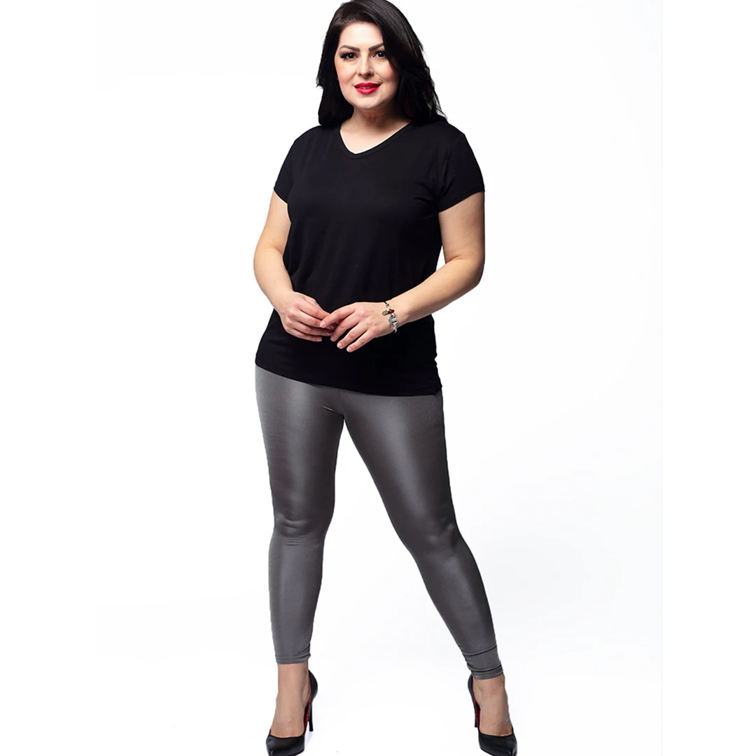 Vrouwen Plus Size V-hals Basic Zwart T-shirt, Ontworpen En Gemaakt In Turkije, Nieuwe Collectie