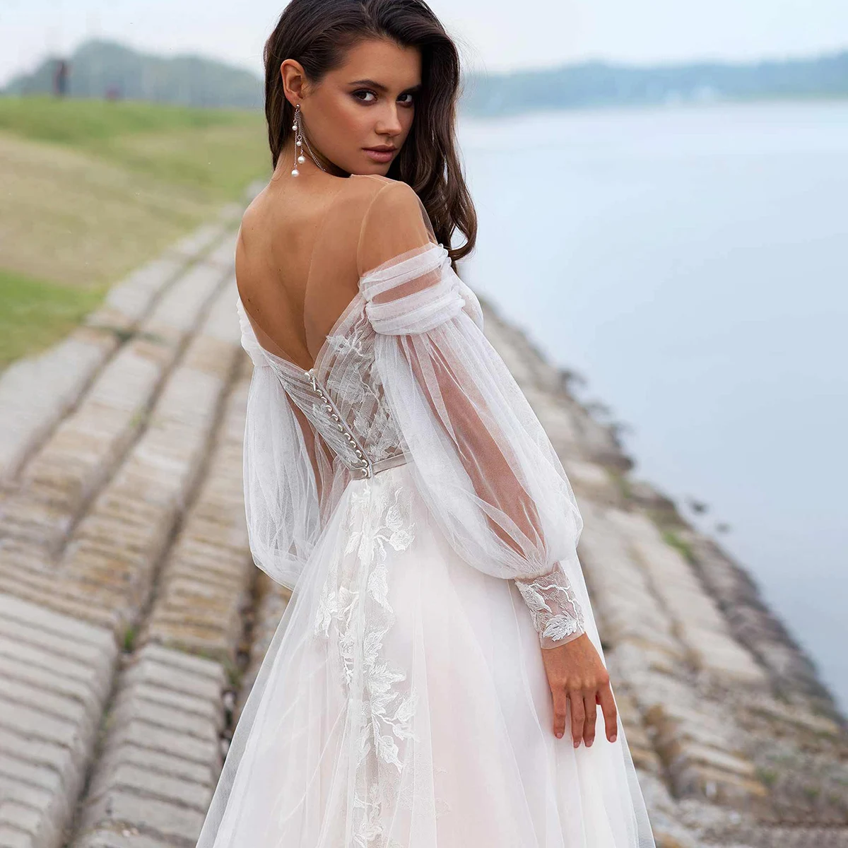 Off Shoulder Tulle Wedding Dress Floral Appliqued Boho Beach Bishop Sleeves Plus Size Pleated Illusion Photoshoot Bridal Gown