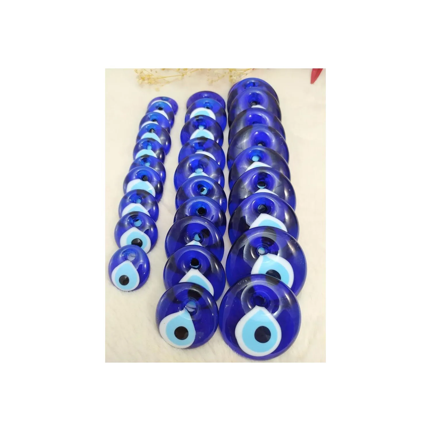 30 Pieces Evil Eye Beads Mixed Size 3-4-5cm Perforated Glass Evil Eye Tree Ornament Decorative Evil Eye Tree Ornament Decorative