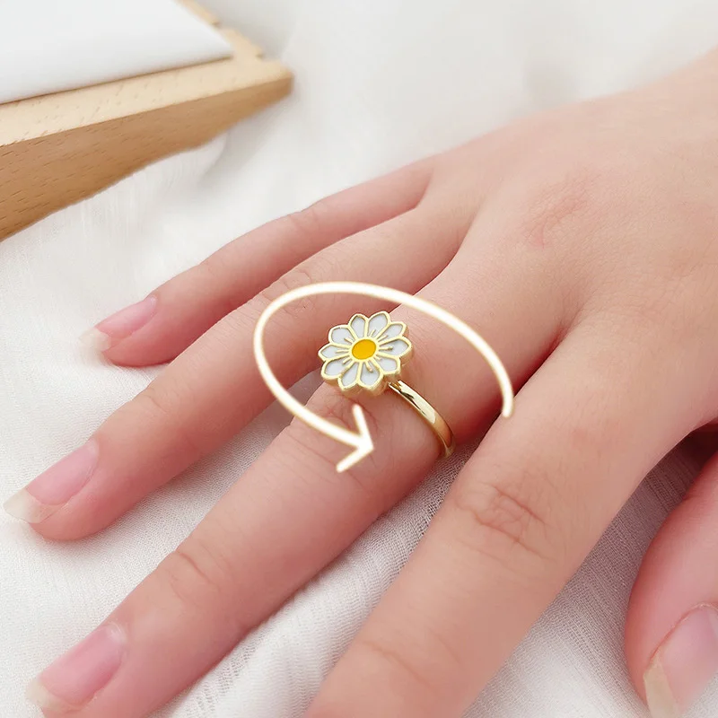 Funny Rotatable Daisy Flower Anxiety Ring New Creative Relax Stress Mood Rings For Women Men Girls Party Jewelry Friends Gift