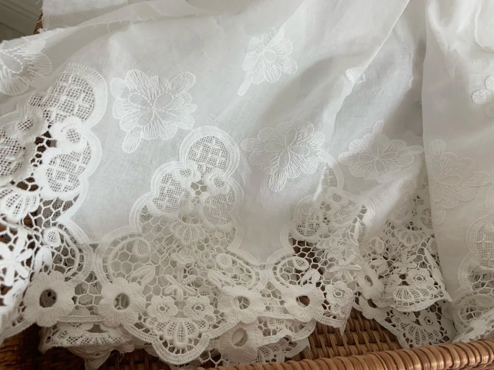 47 inches Cotton Eyelet Lace Trim With Retro Embroidery, Cotton Doily Lace Fabric With Double Scallops