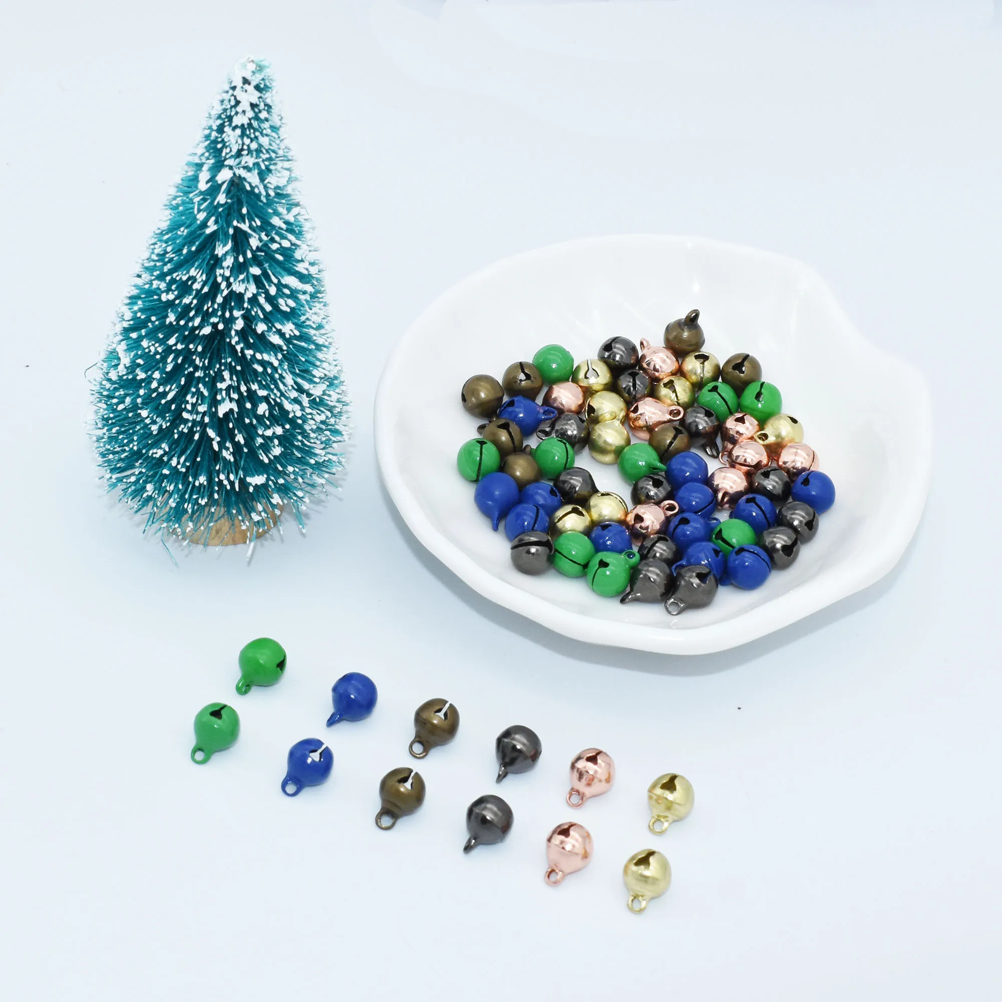 Colorful Small Jingle Bells Charms Christmas Bells Beads Drop Charms for Cats Bag Party Birthday Wedding Decorations 75mm 100pcs