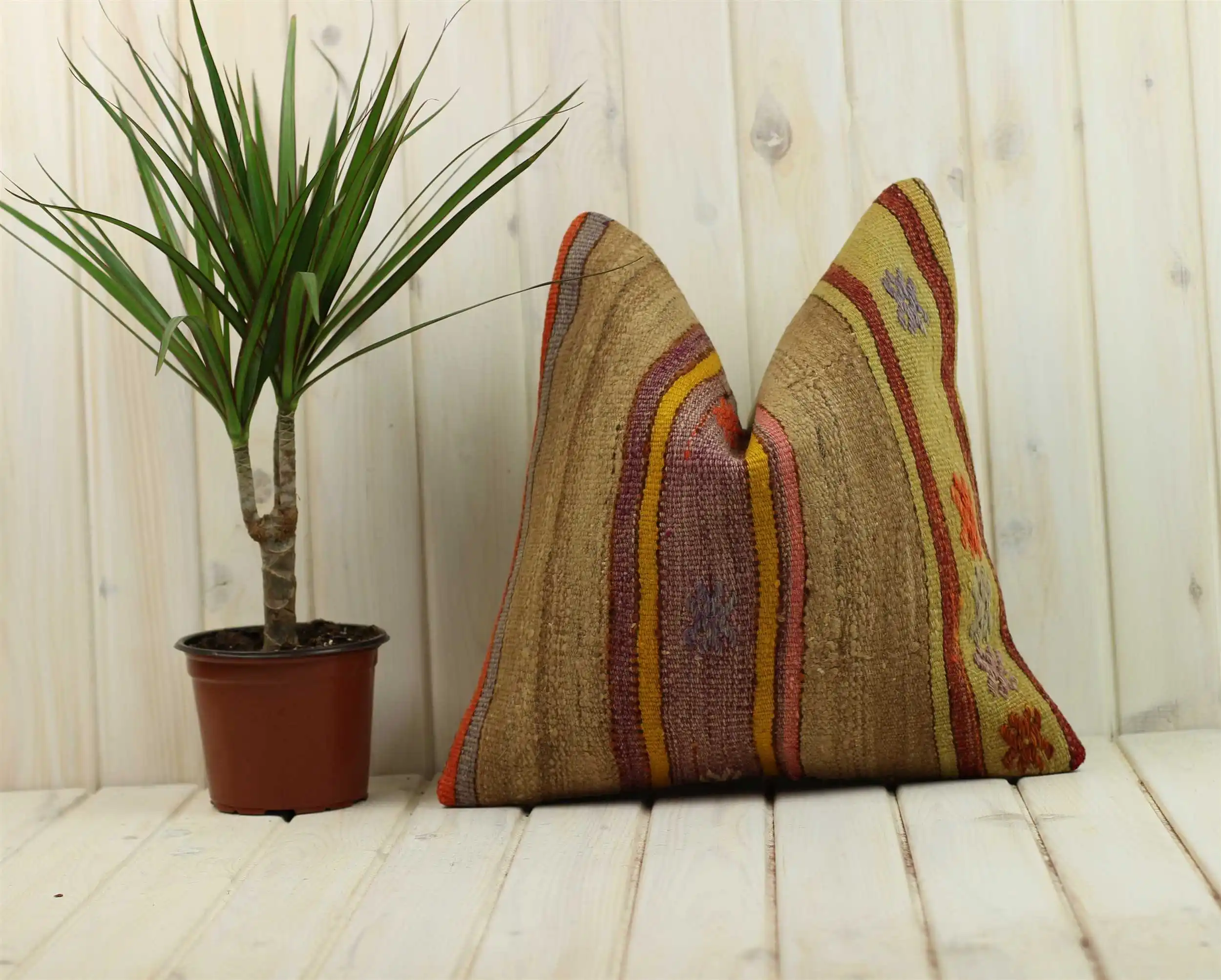 Handmade Kilim Pillow Cases Hand Woven Turkish Anatolian Traditional Motifs Cushion Cover Vintage Home Decorative Zip Carpet